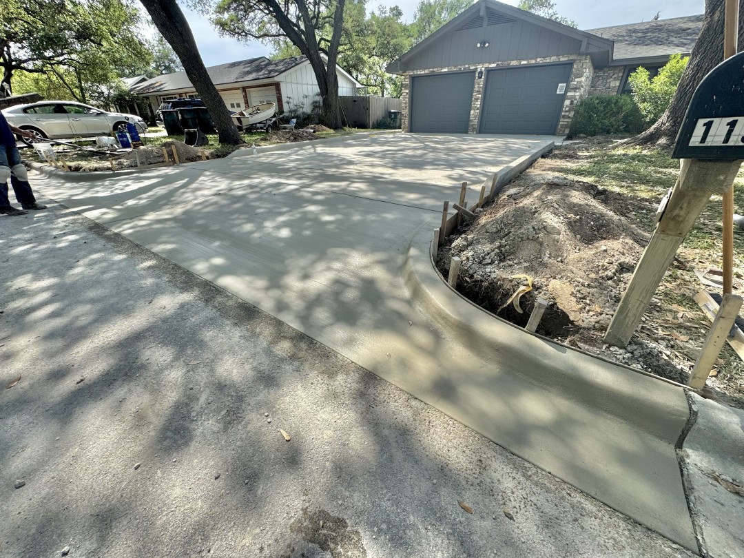 residential concrete driveway